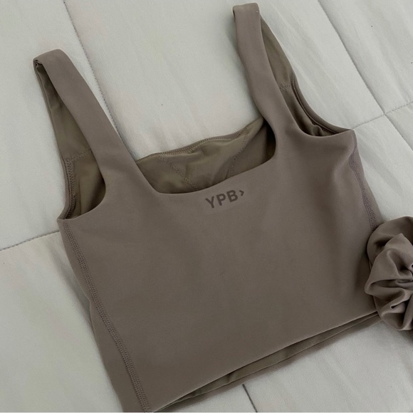 Abercrombie YPB Squareneck Slim Tank with scrunchie - Picture 3 of 6